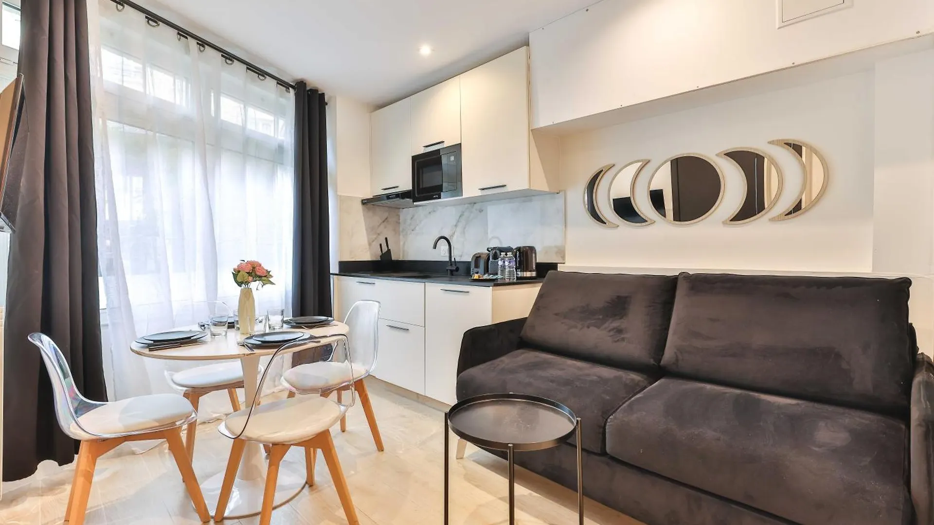 Lovely Apartment Port Royal contacts